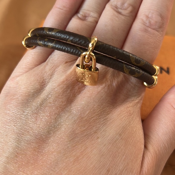 Louis Vuitton Keep It Twice Monogram Bracelet - Picture 4 of 6